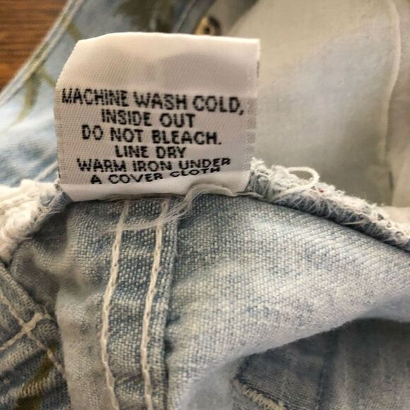 Graff Wear Light Wash Floral Print Cropped Jeans - Picture 8 of 12